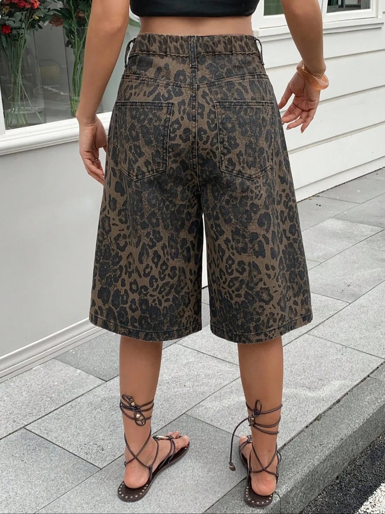 Women'S Leopard Print Mid-Calf Denim Jeans, Trendy Street Style with Button Fly Closure, Youthful Look for Spring and Summer, Streetwear