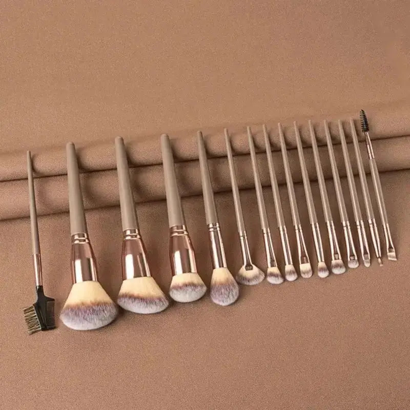 Soft Kabuki Makeup Brush Set