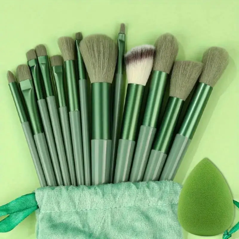 Soft Kabuki Makeup Brush Set