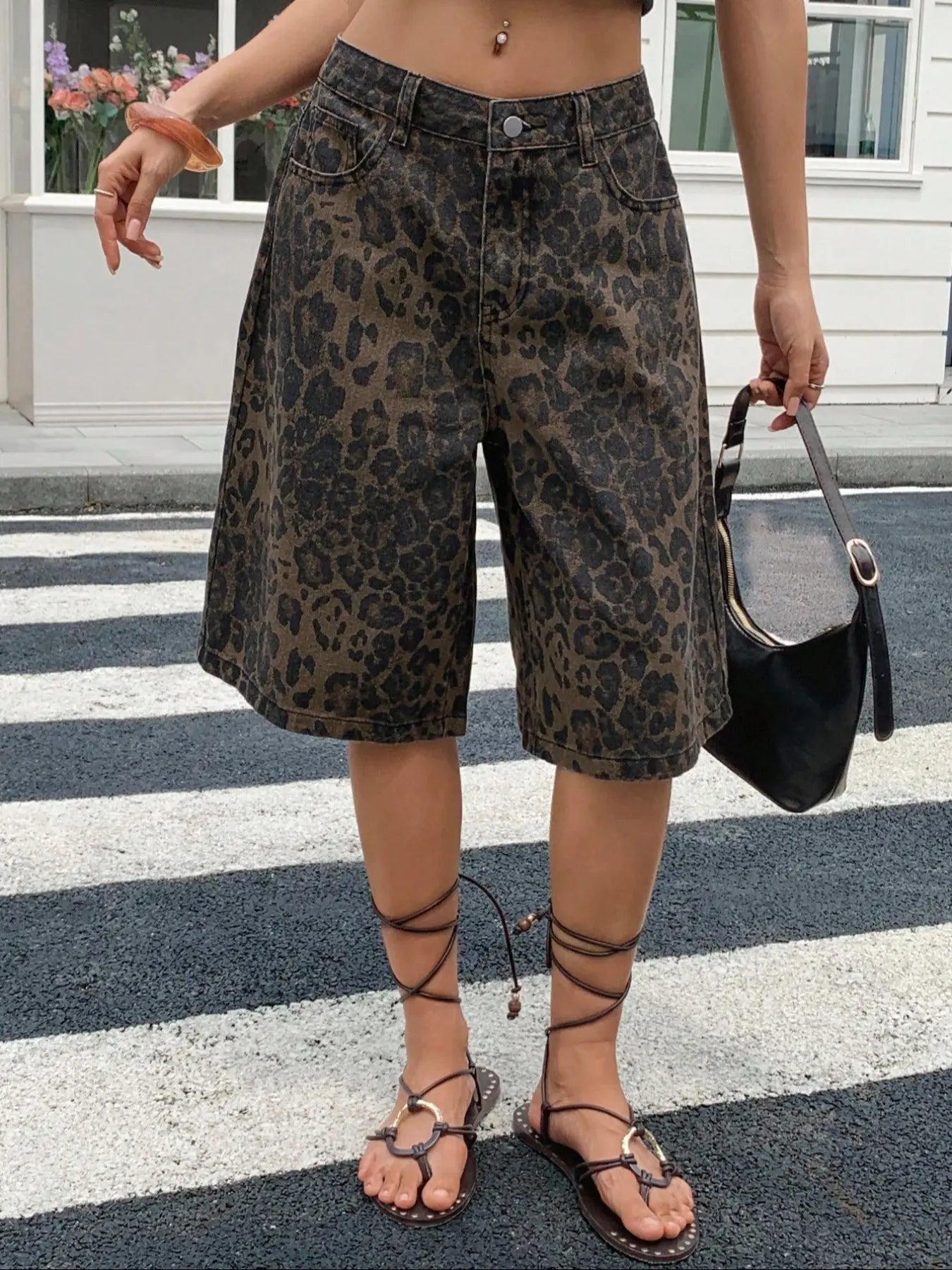 Women'S Leopard Print Mid-Calf Denim Jeans, Trendy Street Style with Button Fly Closure, Youthful Look for Spring and Summer, Streetwear